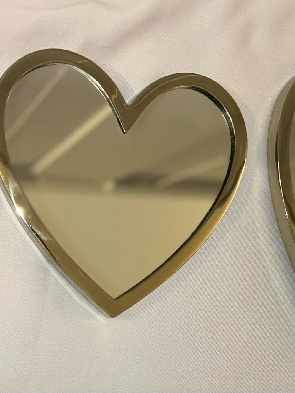 Pottery Barn Teen Gold Heart Wall Mirror Hooks